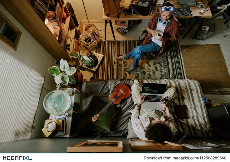 Roomies en una habitación